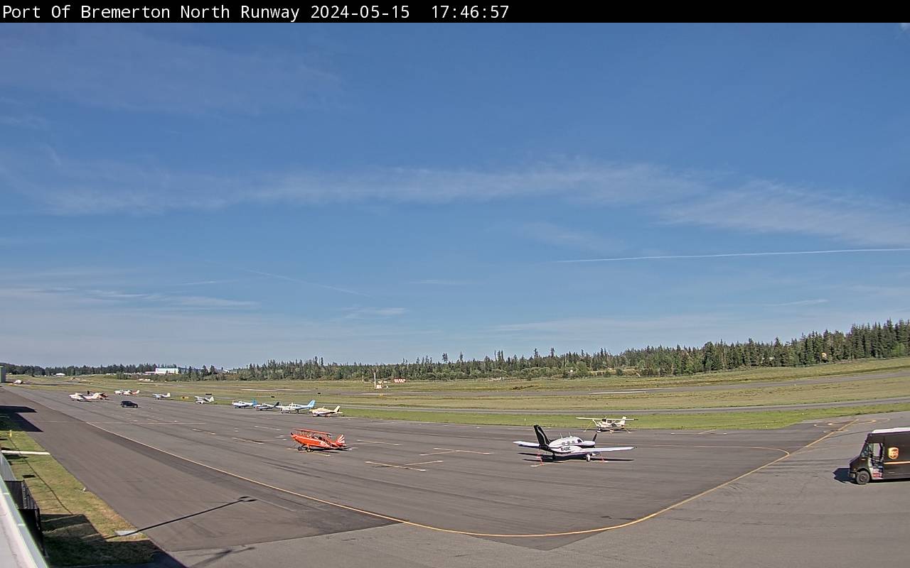 Webcam of North Runway at Bremerton National Airport (KPWT)