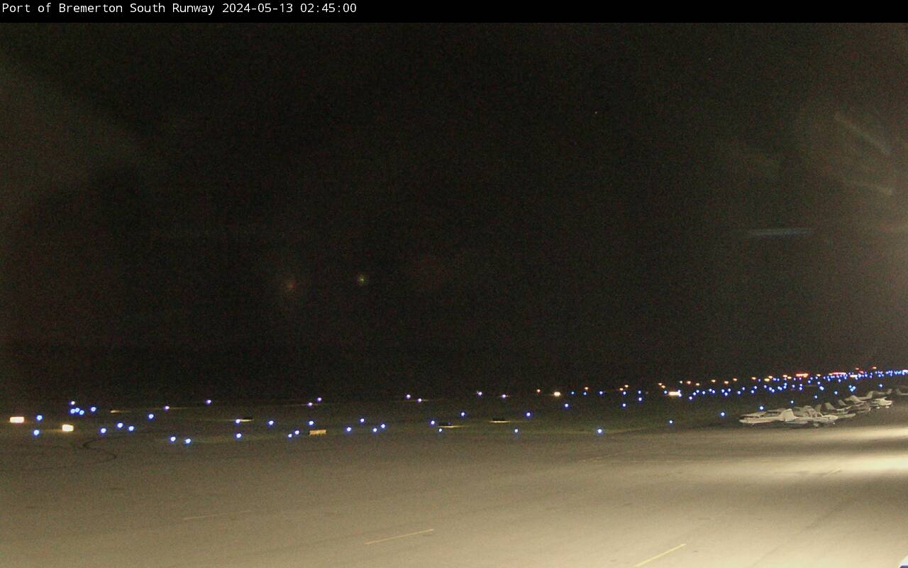 Webcam of South Runway at Airport Conditions