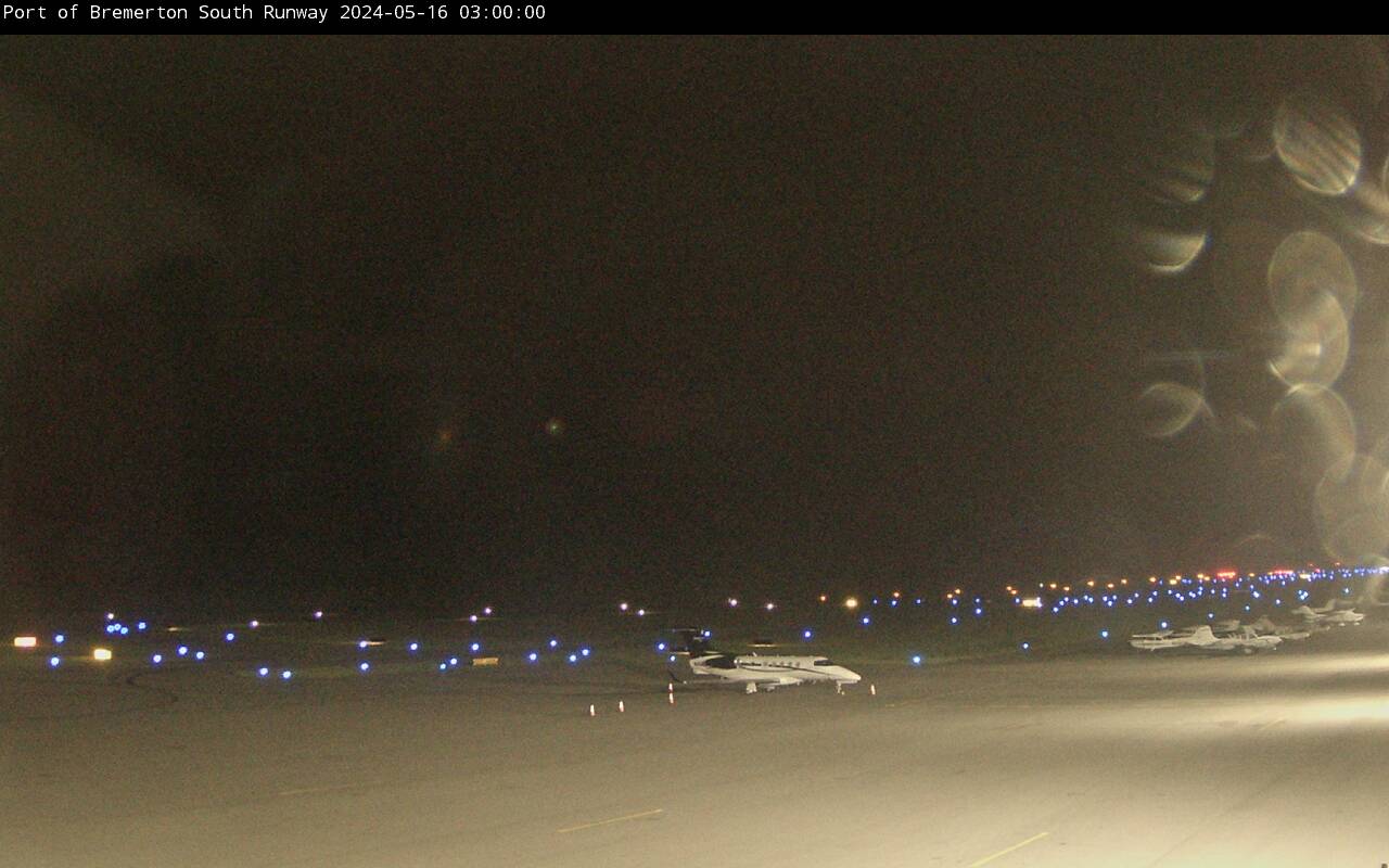 Webcam of South Runway at Bremerton National Airport (KPWT)